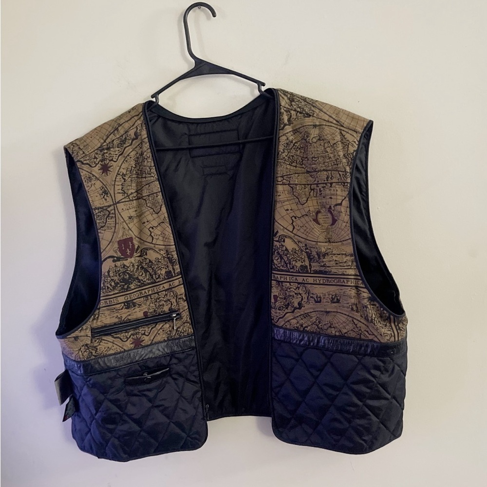 Wilsons Leather Black and Brown Geological Quilted Vest Casual Teacher